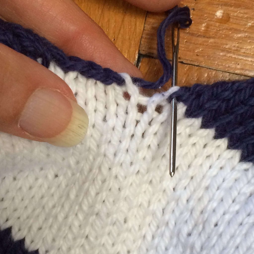 How to close the gap in knitting